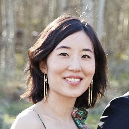 Julie Park Photo 21