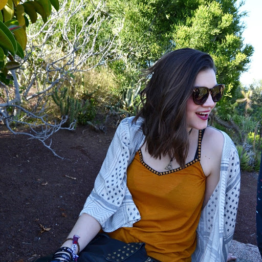 Amanda Mendoza Photo 9