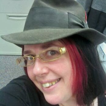 Laura Lester Photo 35