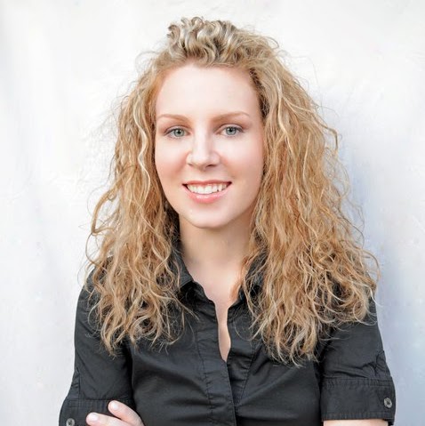 Rebecca Cramer Photo 31