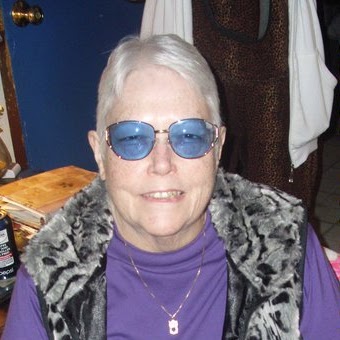 Linda Leary Photo 32