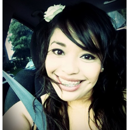 Julie Reyes Photo 33