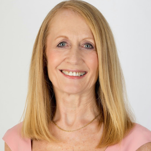 Linda Christie Photo 32
