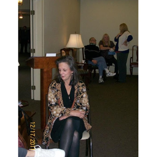 Kelly Lawrence Photo 28