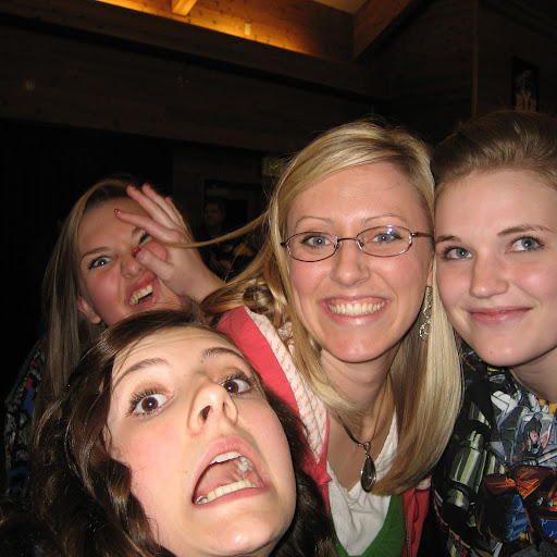 Kristine Davis Photo 9