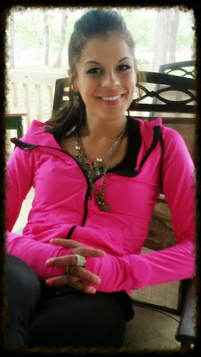 Erica Powell Photo 35