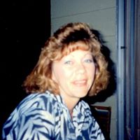 Julie Weathers Photo 7