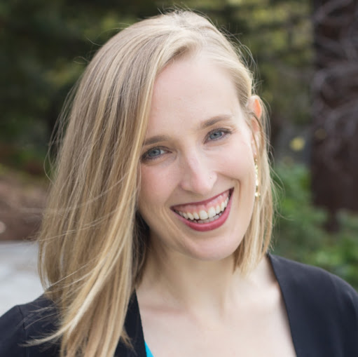 Sarah Yates Photo 9