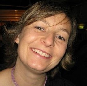 Louise Robinson Photo 25
