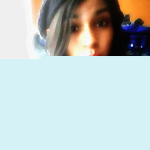 Natalia Flores Photo 15
