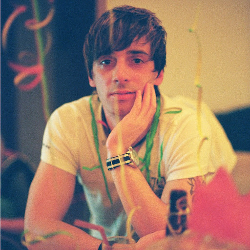 Dennis David Photo 16