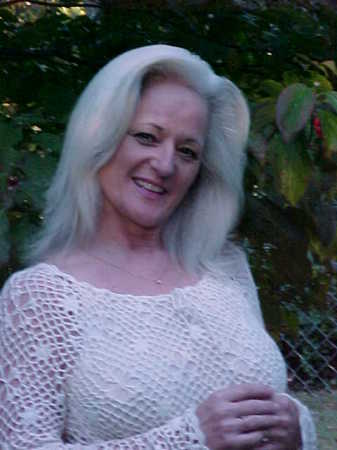 Debbie Henson Photo 20