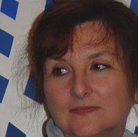 Heather Lowe Photo 24