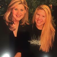 Jennifer Hutson Photo 14