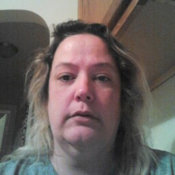 Lisa Pennell Photo 31