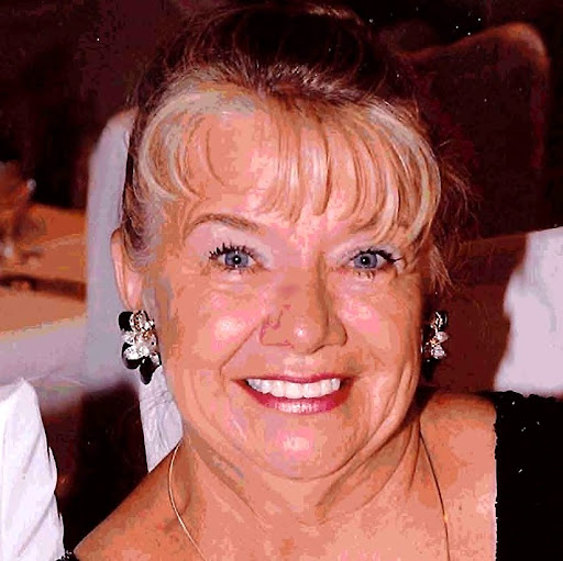 Carol Castellano Photo 7
