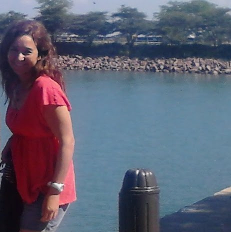 Julia Albarracin Photo 11