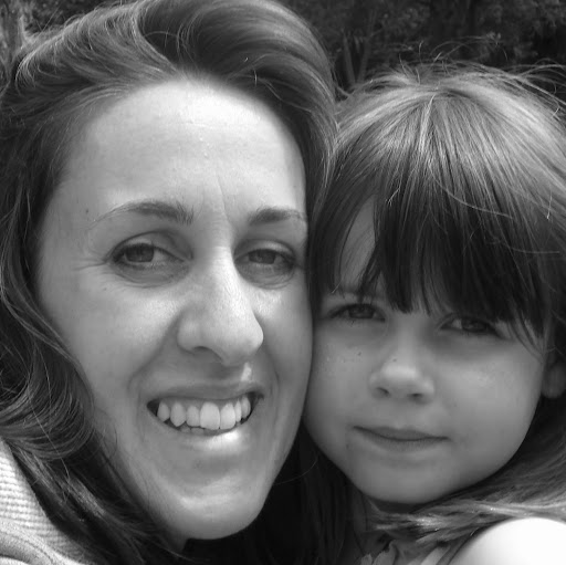Louise Wright Photo 30