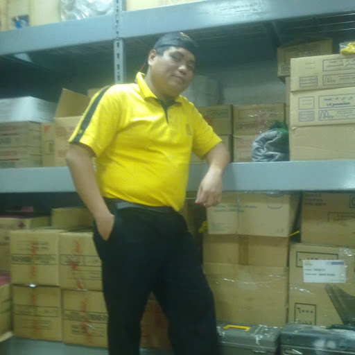 Jayson Fernandez Photo 7