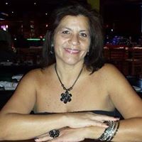 Ana Gross Photo 16