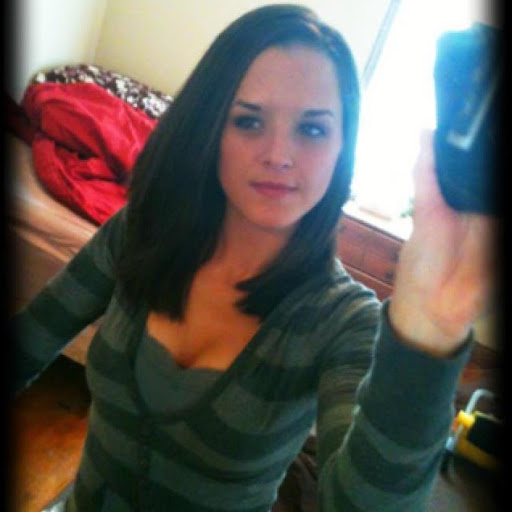 Kayla Lowe Photo 30