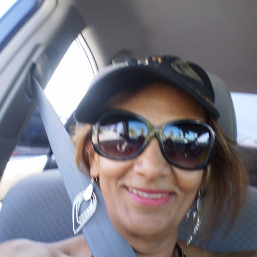 Norma Cunningham Photo 32
