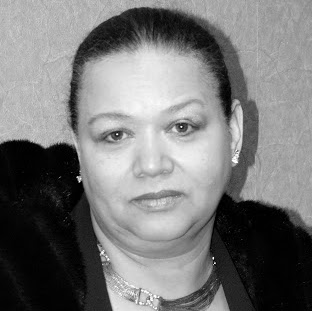 Diane Sutton Photo 27