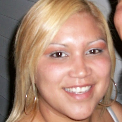 April Deleon Photo 15