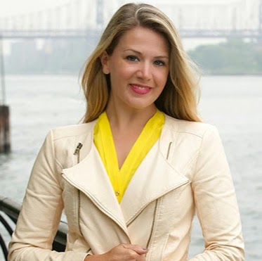 Diana Kelly Photo 18