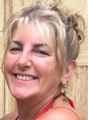 Jane Lyons Photo 40