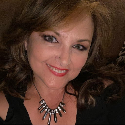 Andrea Robbins Photo 29