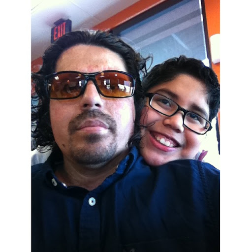 Reynaldo Guillen Photo 12