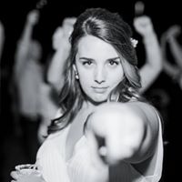 Lauren Bain Photo 3