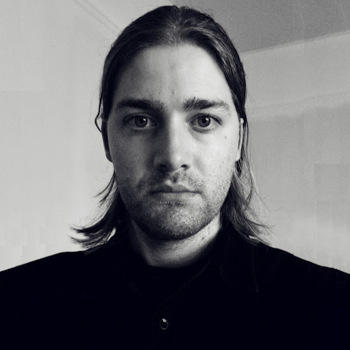 Elliot Roberts Photo 10