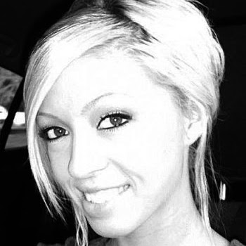 Danielle Hawley Photo 30