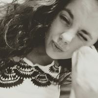 Anna Parks Photo 18