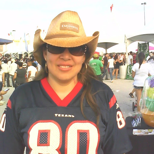 Ruth Ramos Photo 20