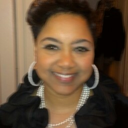 Michelle Small Photo 28