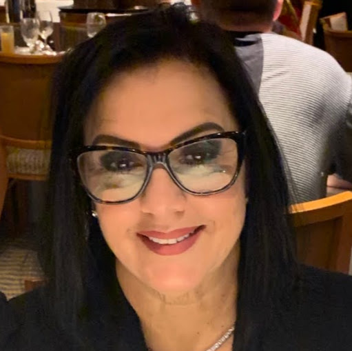 Michelle Medina Photo 36