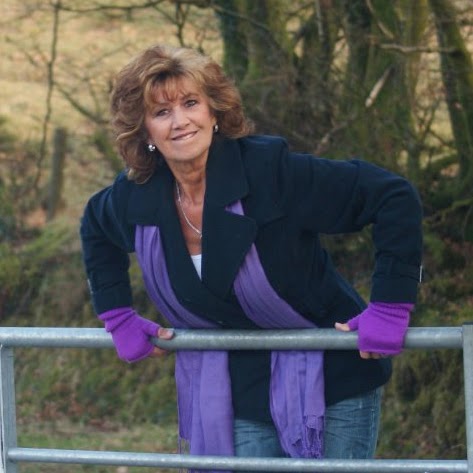 Yvonne Thomas Photo 37