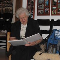 Marcie Thompson Photo 36