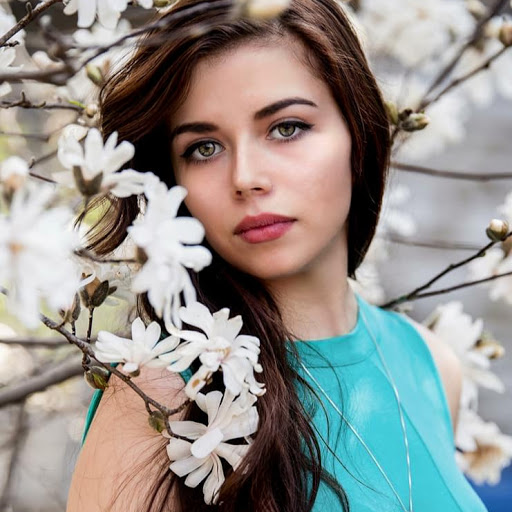 Haley Sims Photo 23