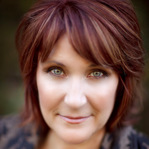 Julie Meyer Photo 20