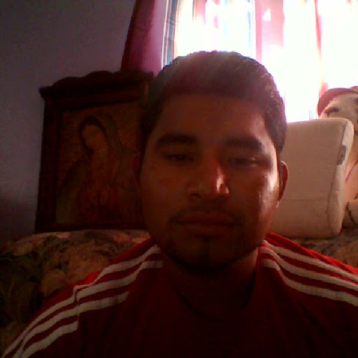 Misael Benitez Photo 5