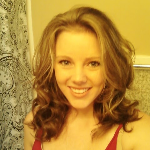 Sarah Mackey Photo 34