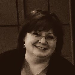 Theresa Larson Photo 42