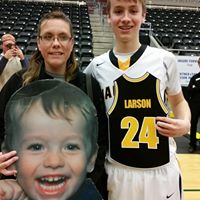 Tracie Larson Photo 15