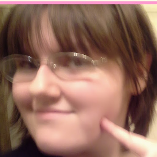 Emily Phillips Photo 43