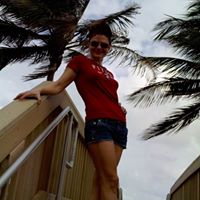 Julia Hennessy Photo 9