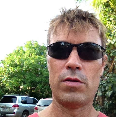 Tony Hutchinson Photo 45